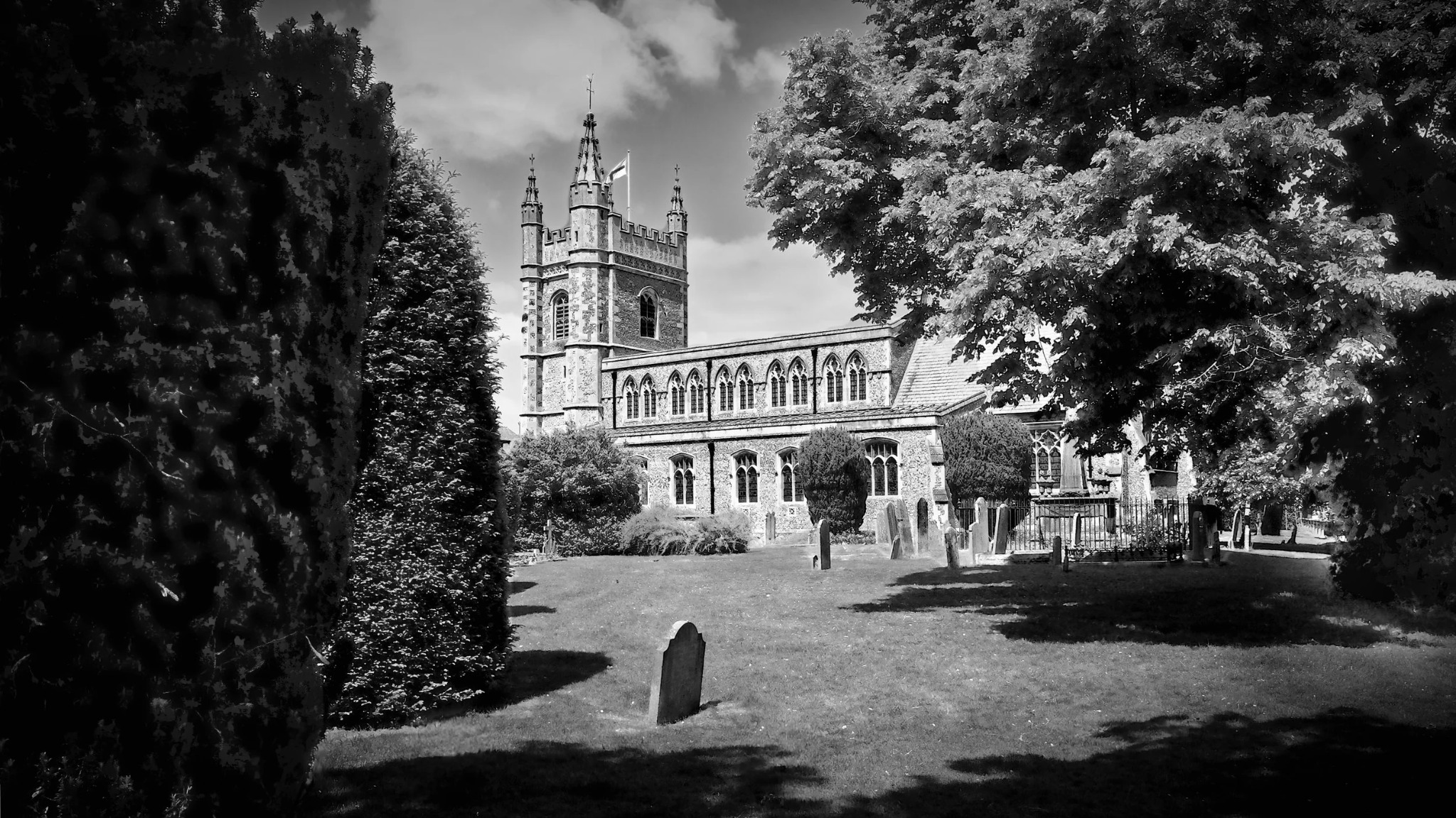 Beaconsfield church and churchyard in black and white
